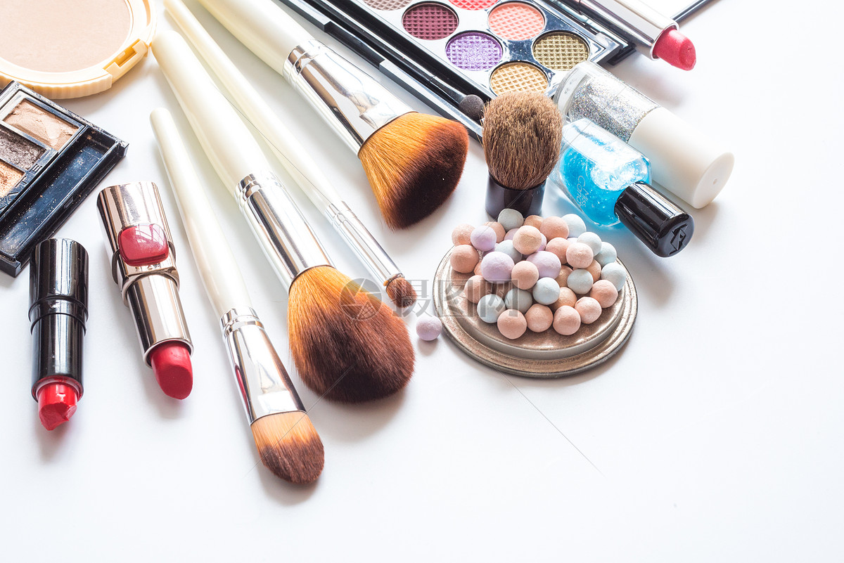 摩根资管：业绩预期主导港股8月走势，美联储推迟降息利好风险资产