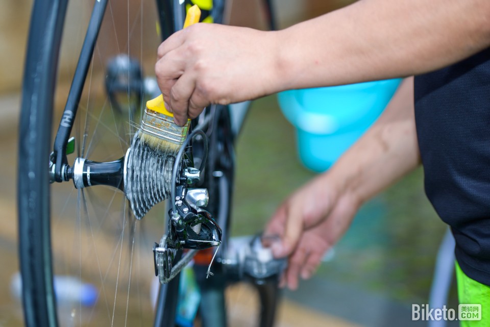 波音(BA.US)二季度业绩超预期 现金流损耗降至2亿美元