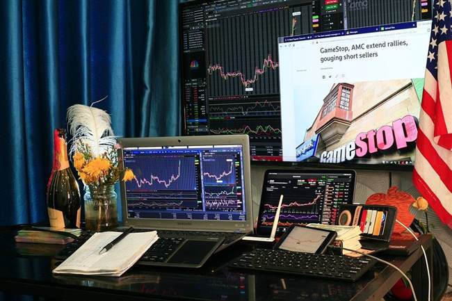 桥水基金完成领导层交接：达利欧退出董事会并清仓股份