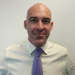 特朗普称美将对芯片和半导体征收约100%的关税